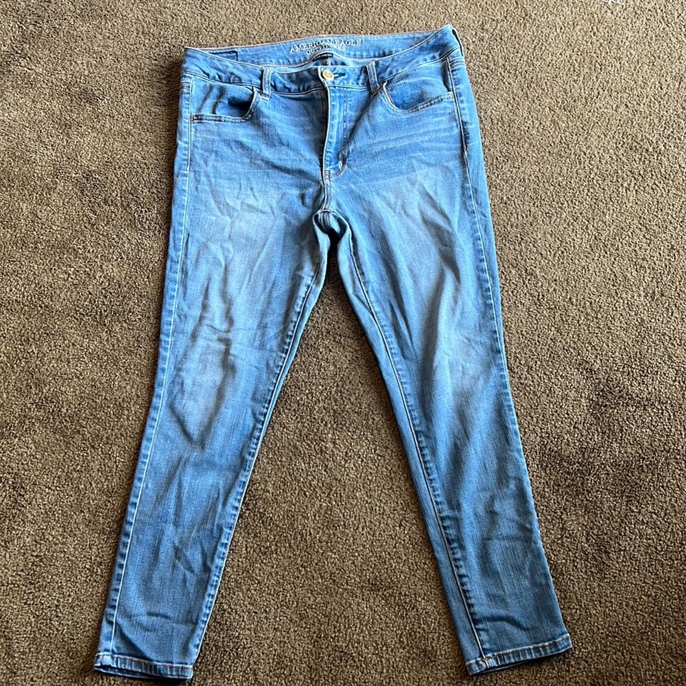 American Eagle Light Wash Jegging